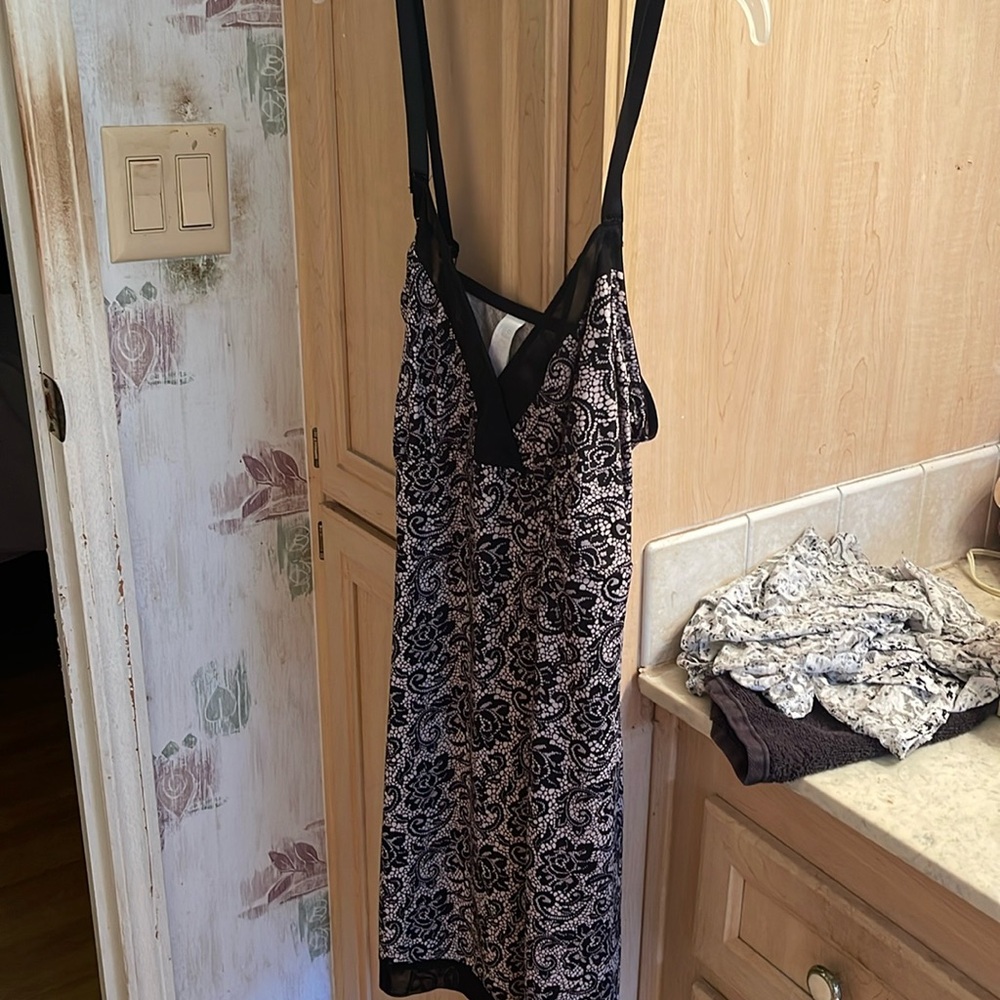Delta Burke nightgown